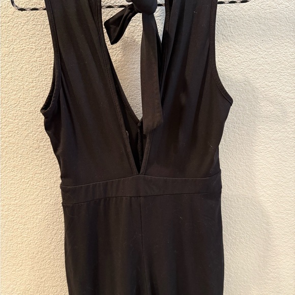 FN Sophisticated & Sexy Wide Leg Jumpsuit Sz Small - Picture 7 of 8